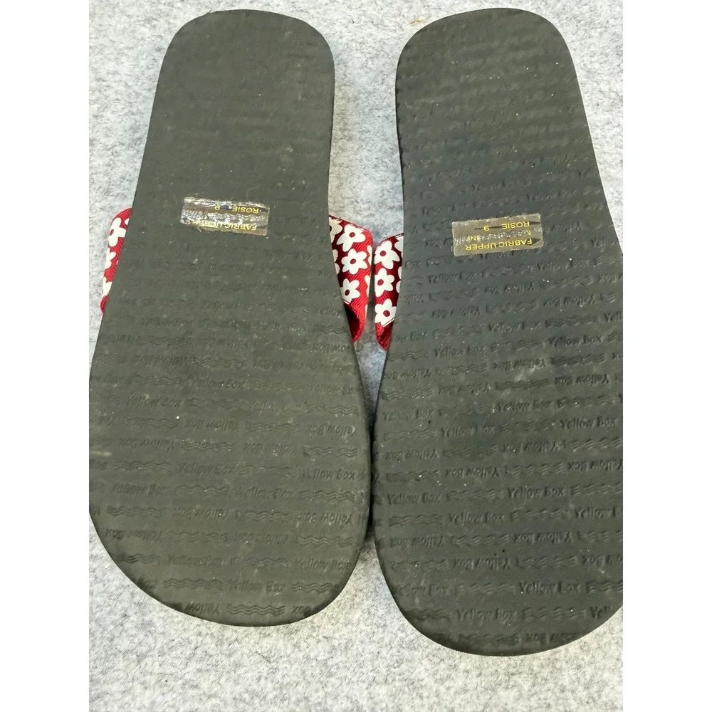 Yellow Box "Rosie" Froamy Red and White Daisy Print Flip Flops Women's Size 9 - Picture 3 of 4